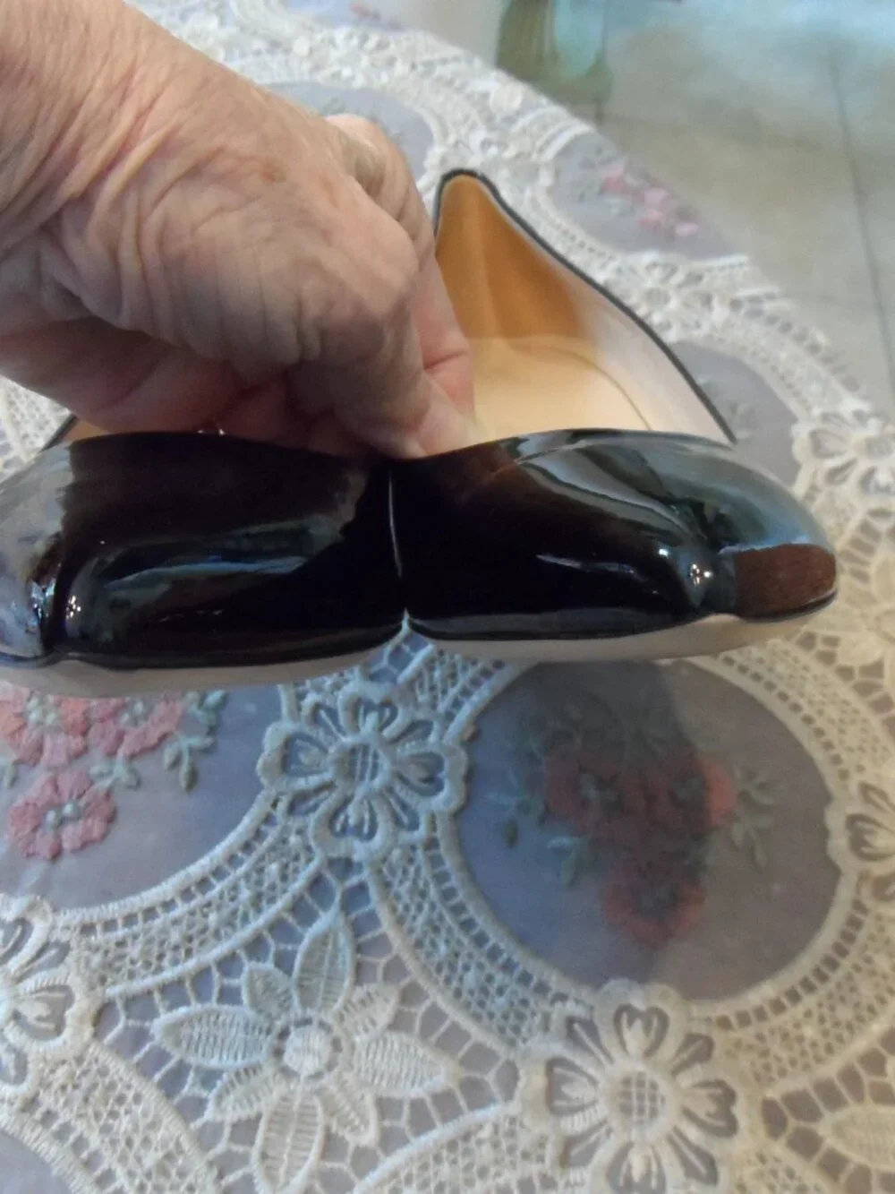 Gucci Black Patent Leather Kitten Heel Pumps Size 39.5B